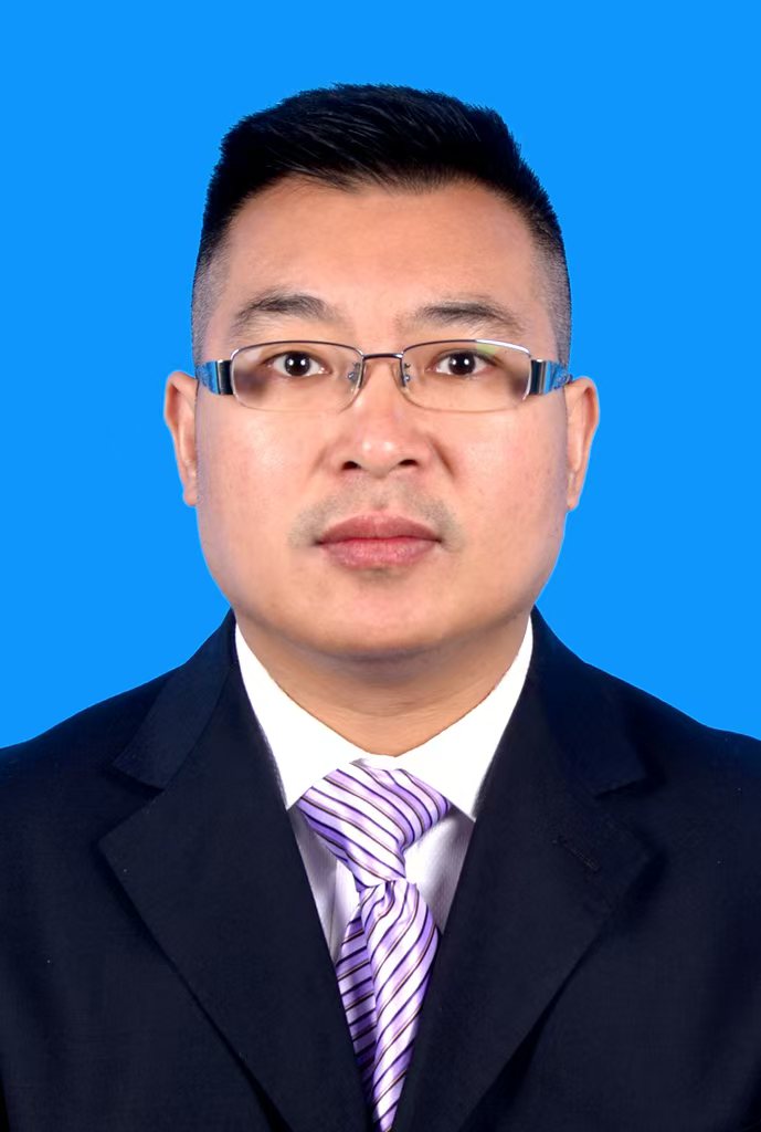 龚国军律师 形象照